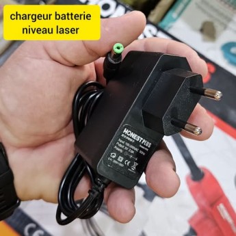 chargeur niveau laser